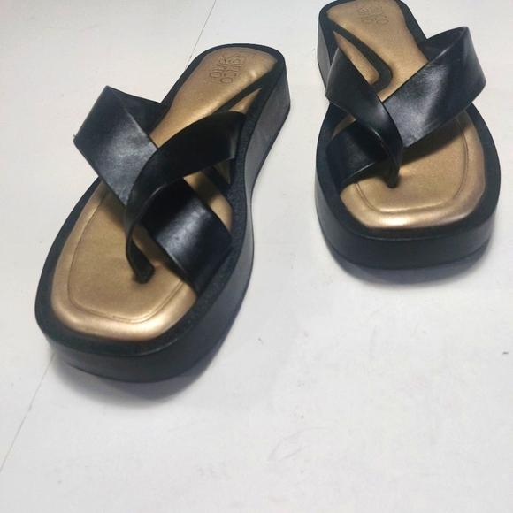 Franco Sarto Black and Gold Sandals Size 8M - Picture 3 of 14